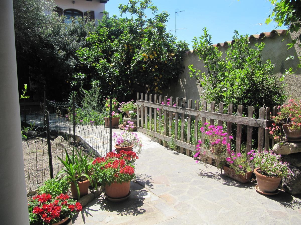 Bed and Breakfast Il Portico Uras Exterior foto